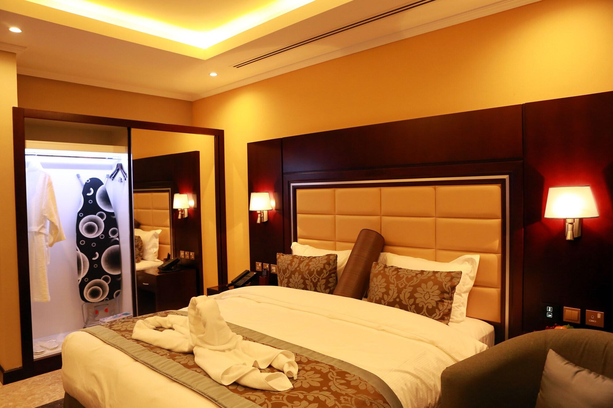 דובאי Telal Hotel Apartments מראה חיצוני תמונה
